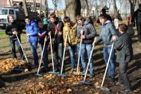 Экологическая акция "Любимому городу - ухоженный парк" Экологическая акция "Любимому городу - ухоженный парк"